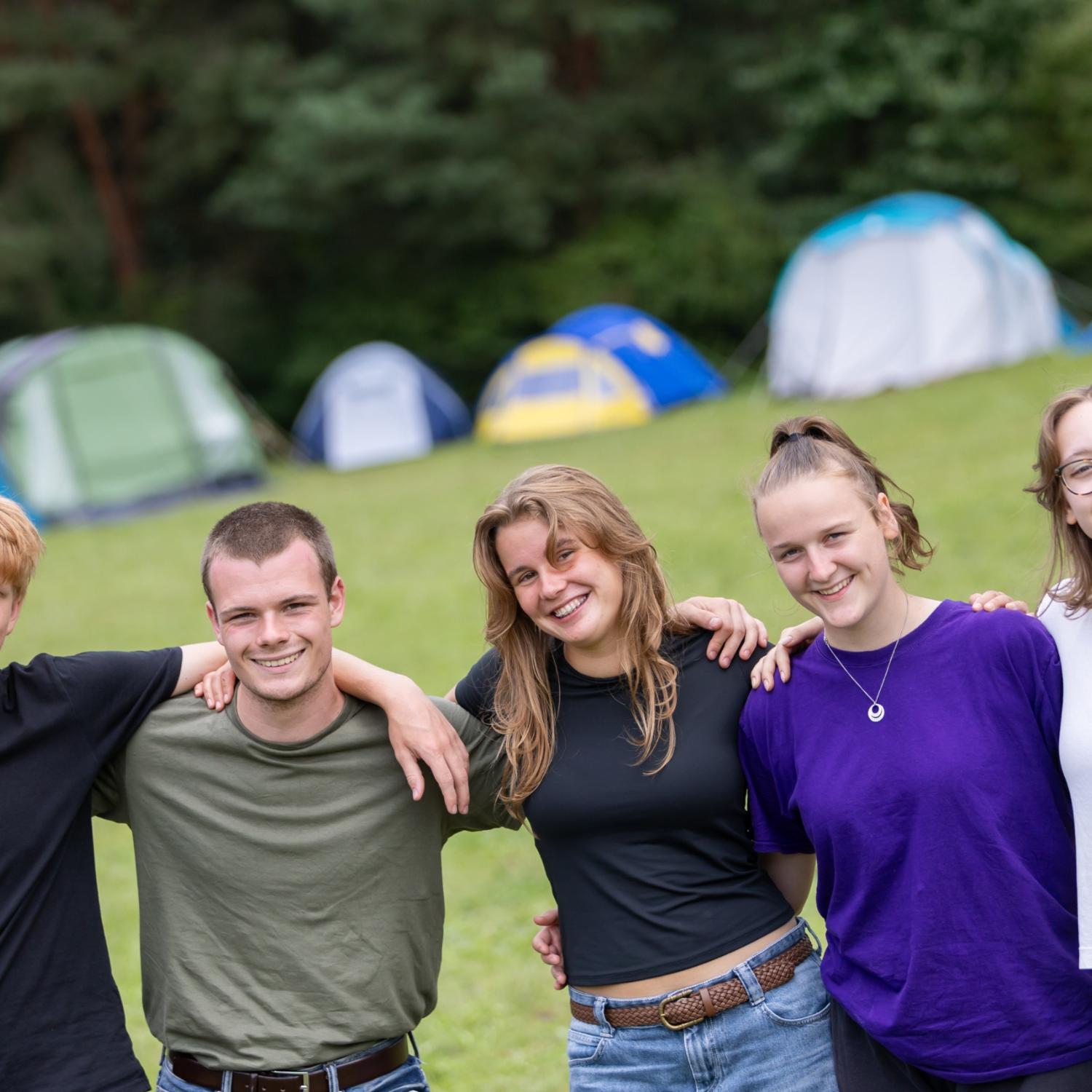Jugendliche der Pfarrei Unsere Liebe Frau Bamberg, die beim Dreh zum Kinospot mitgemacht haben (2. v. l.: Finn, 3. v. l.: Sarah).