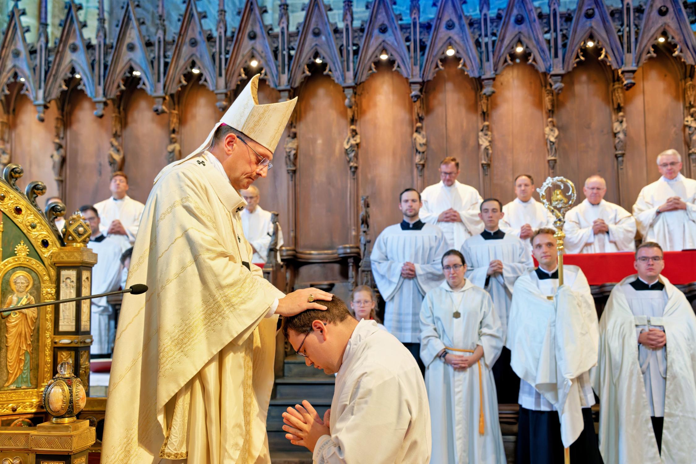 Symbolbild Priesterweihe